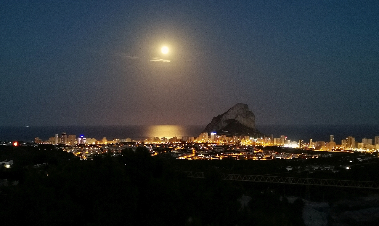 Night view of Calp.jpg