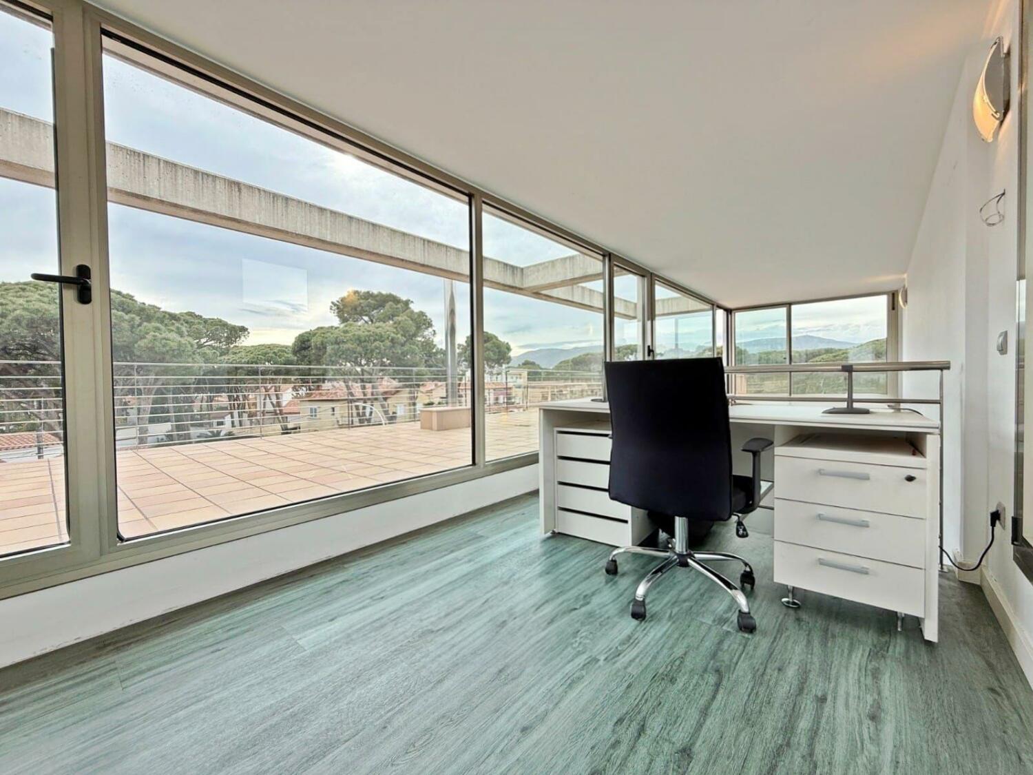 WhatsApp Image 2025-04-24 at 15.57.45 (2).jpeg