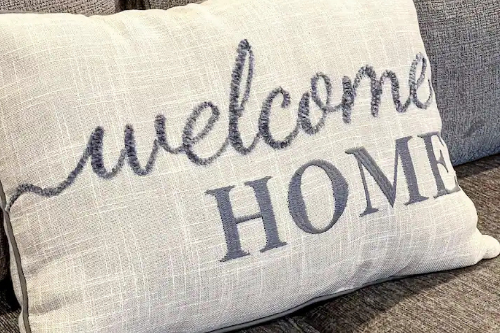 Larreta Airbnb pics  (2).png