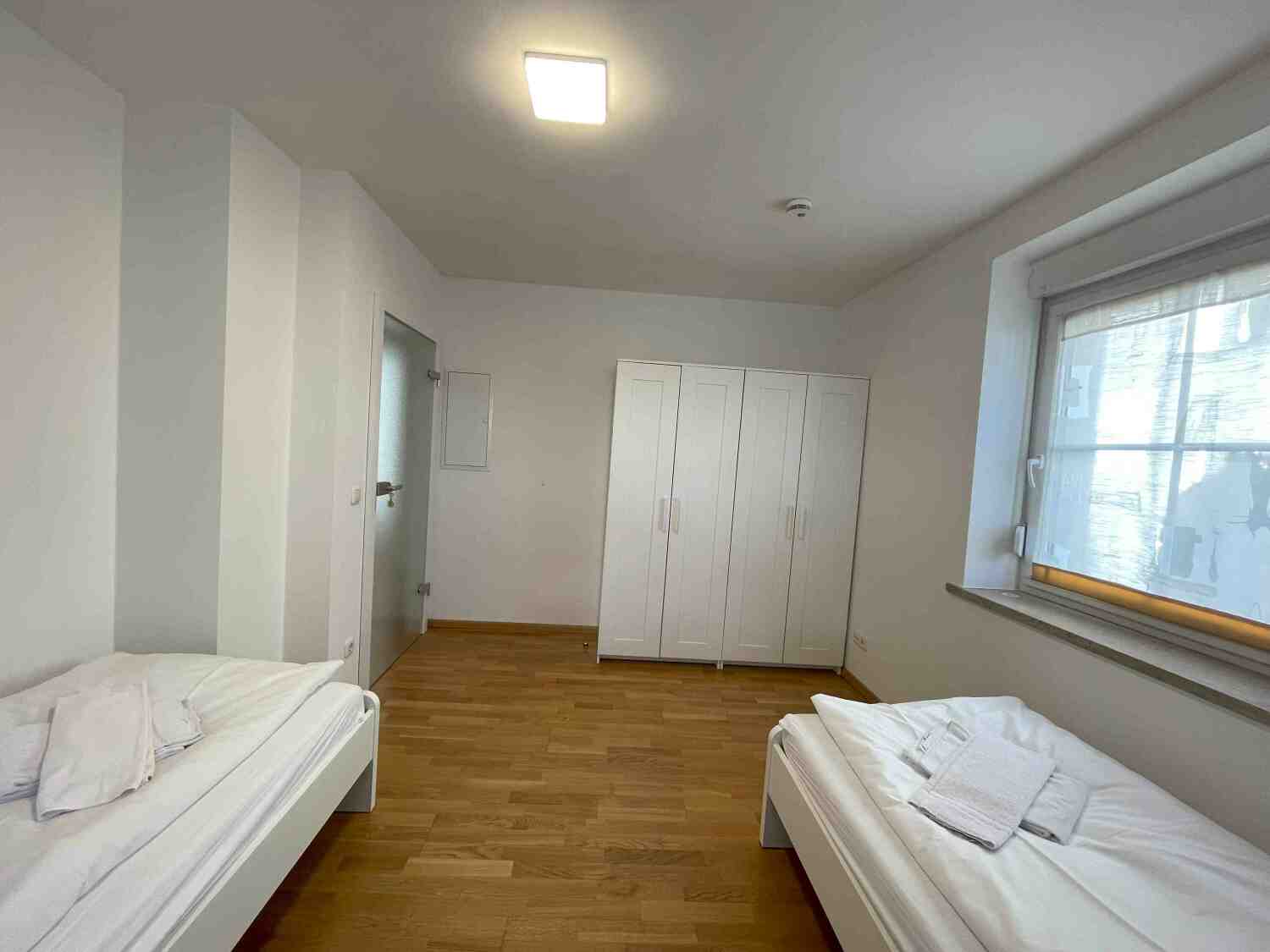 SAD241_(EG) Wackersdorfer Straß 38, 92421 Schwandorf (8).jpg