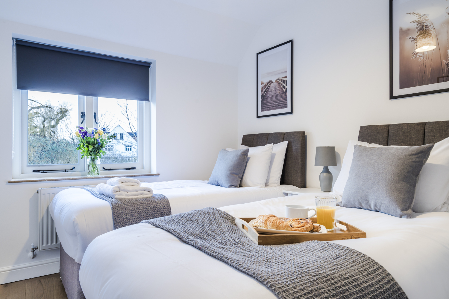 adrianna 7 barn close-36.jpg