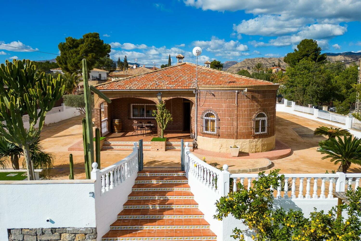 VILLA FRONT (45).jpeg