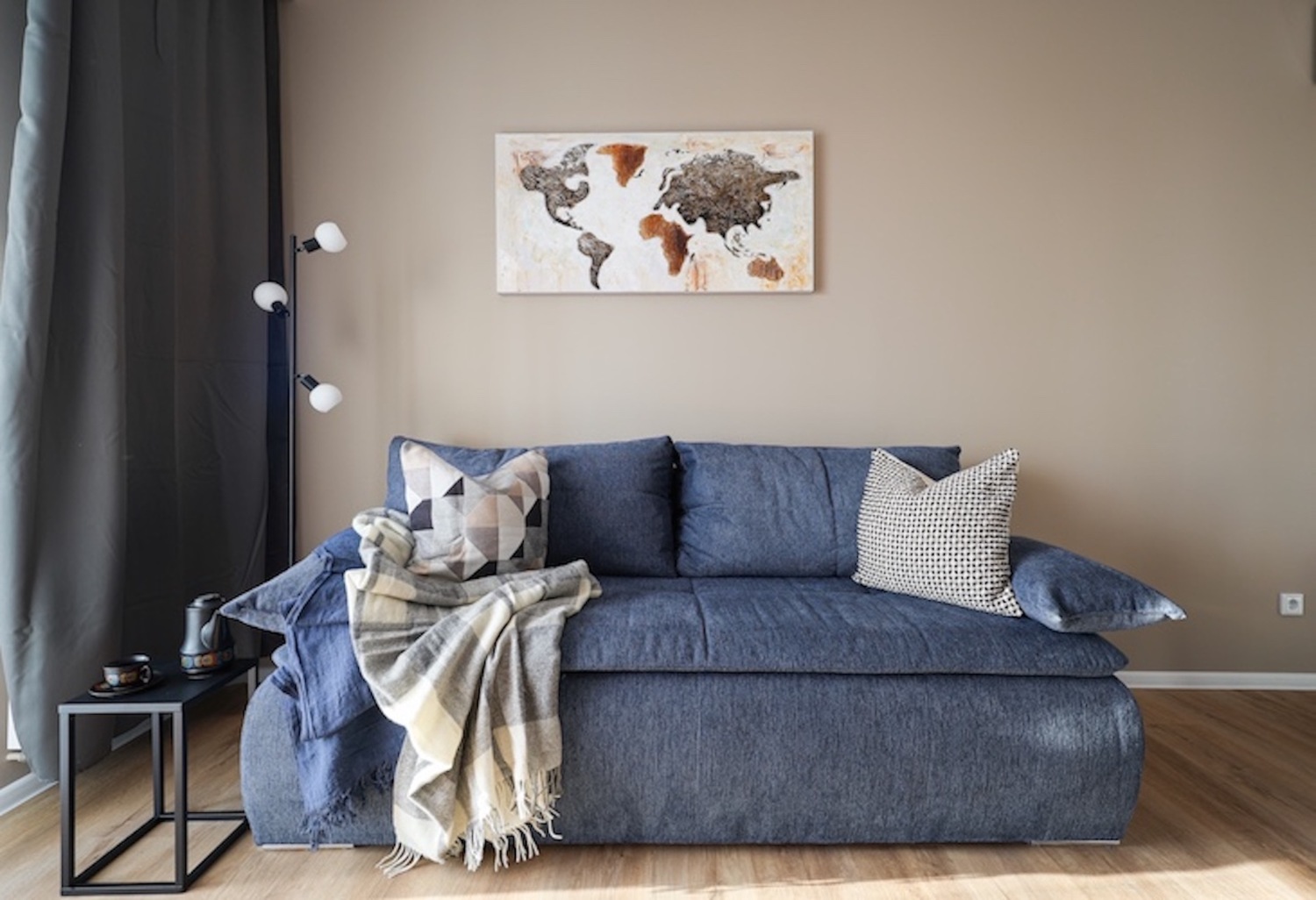 dodatkowe miejsce do spania sama kanapa.jpg