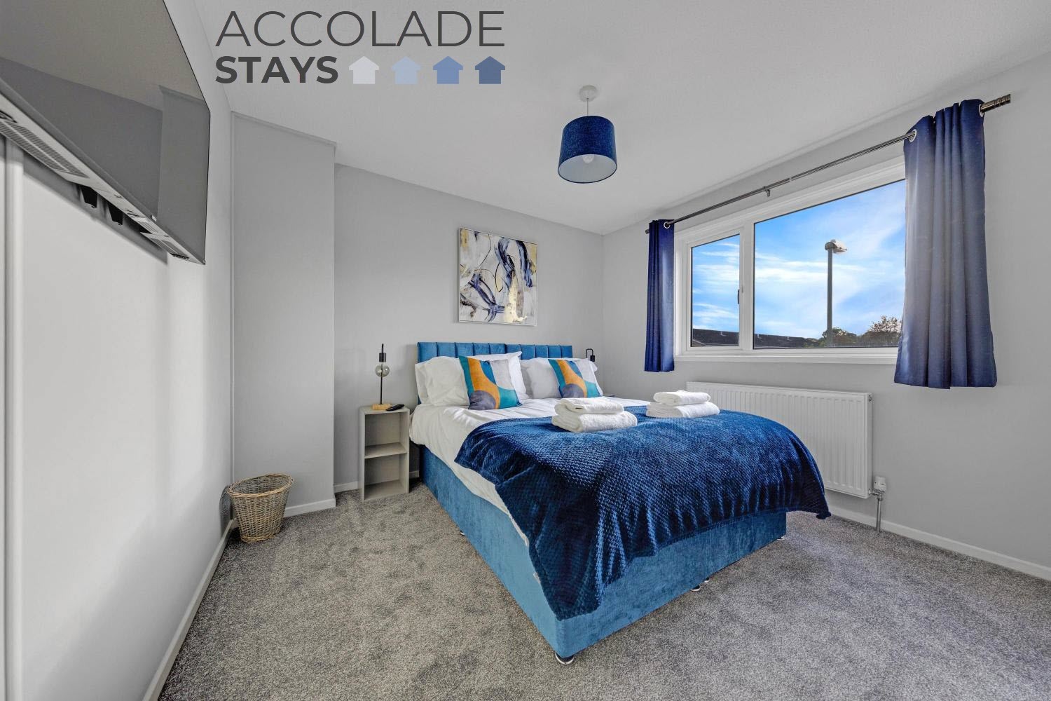 62 Rossini - Bed 1 (king).jpg