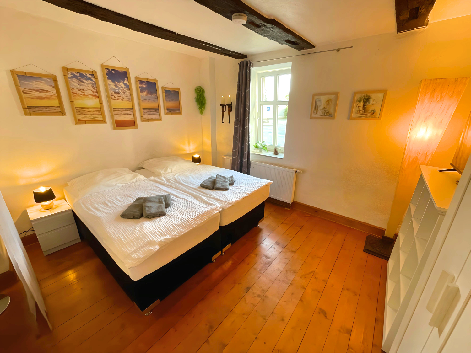 Pension Am Schloss - Apartment 2 - Schlafzimmer 1.jpg