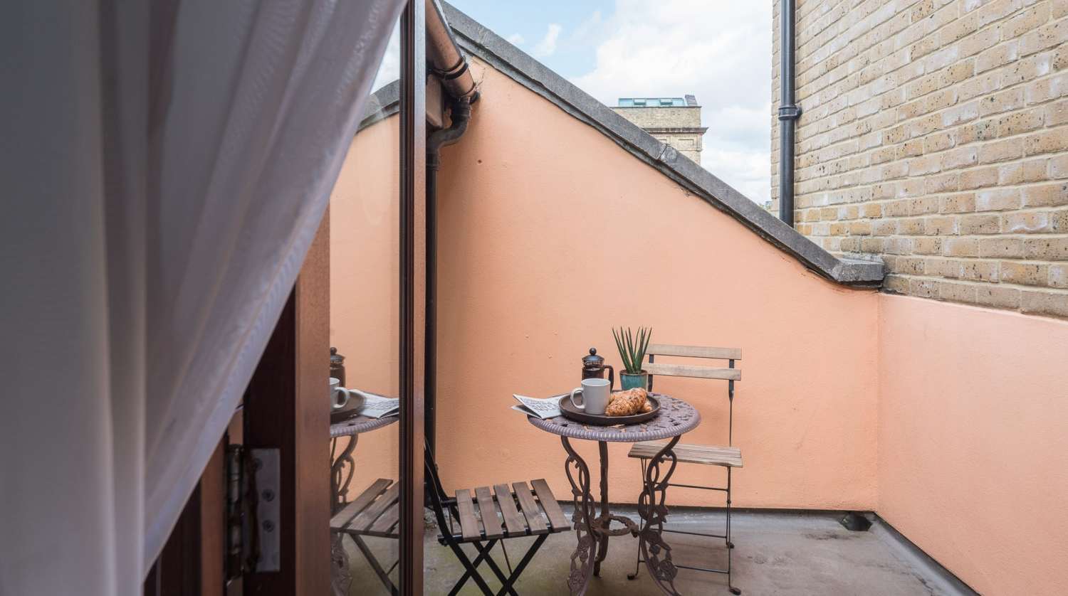 L3 penthouse patio.jpg