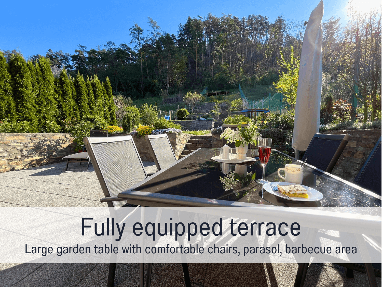 Blockhaus Malmkrog_Fully equipped terrace.png