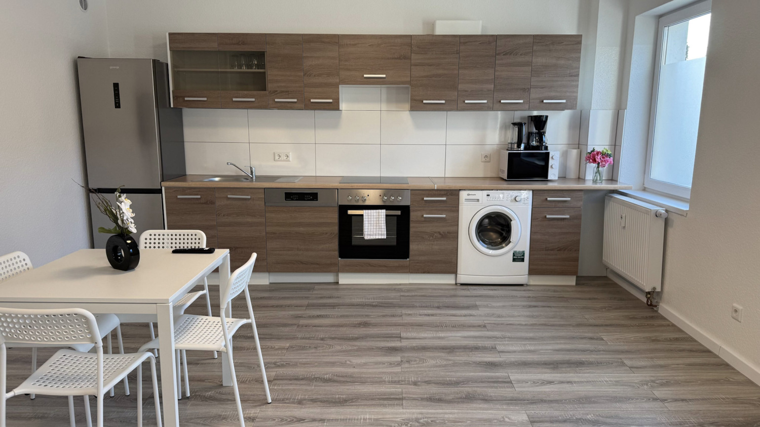 8-PHOTO-2025-05-22-20-23-19 15.jpg