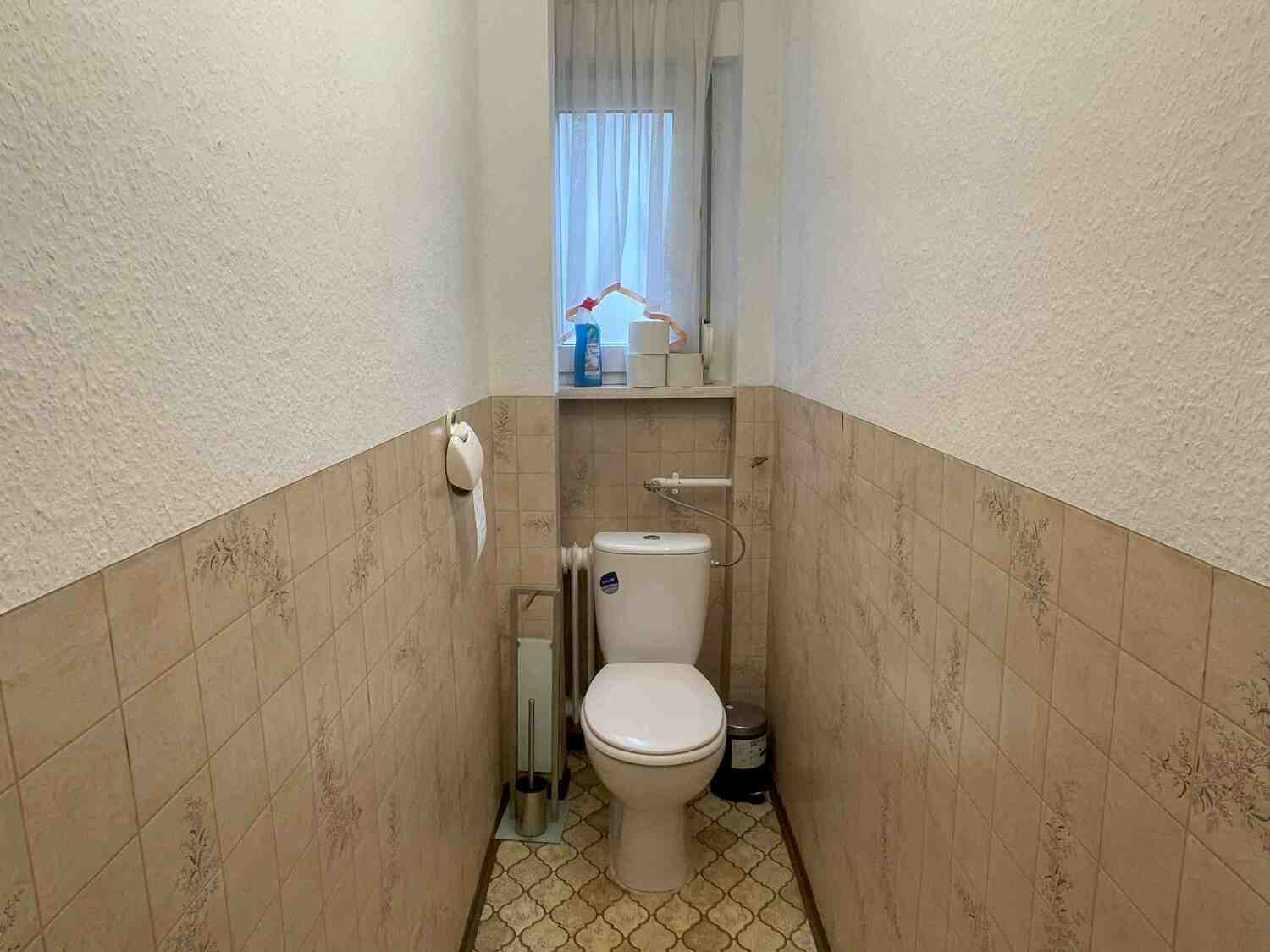 SAD901_ (EG) Friedrich-Wilhelm-Weber-Straße 30, 92421 Schwandorf (11).jpg