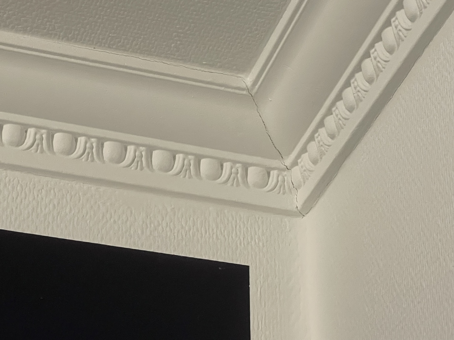 Altbau Stuckleisten.jpg