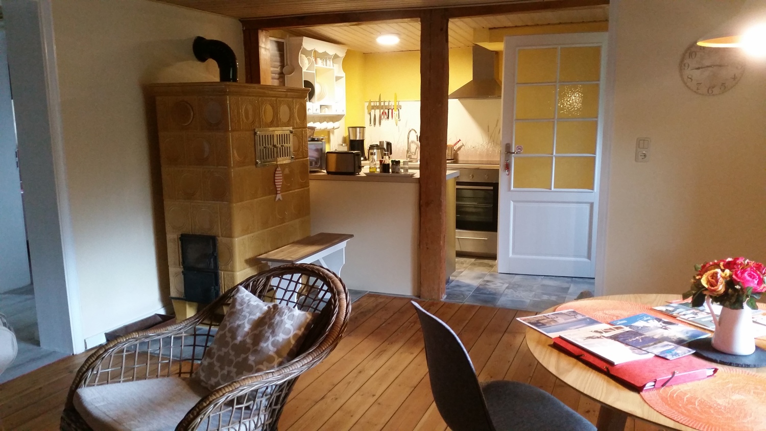 Fewo Oie Blick zur Küche.jpg