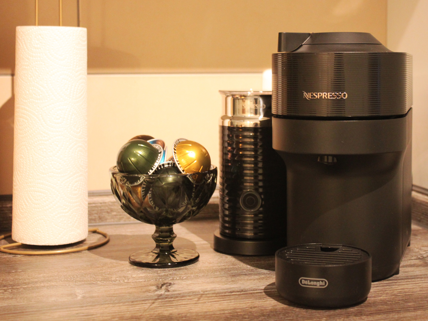 Nespresso mit Kapseln.JPG