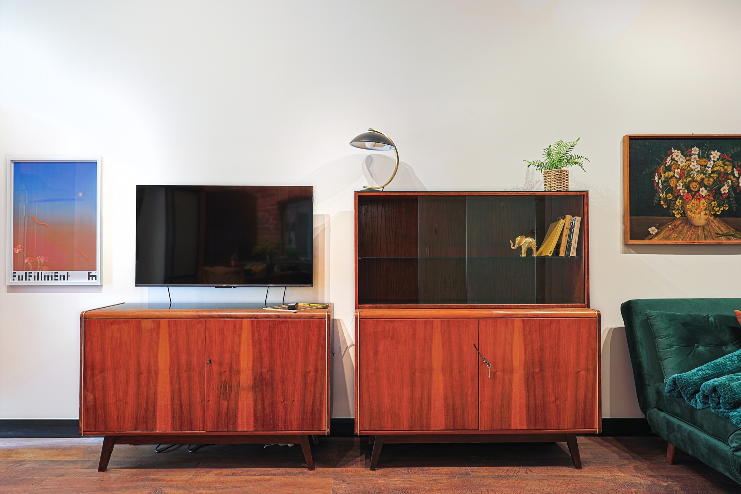 tv lodz airbnb 1.jpg