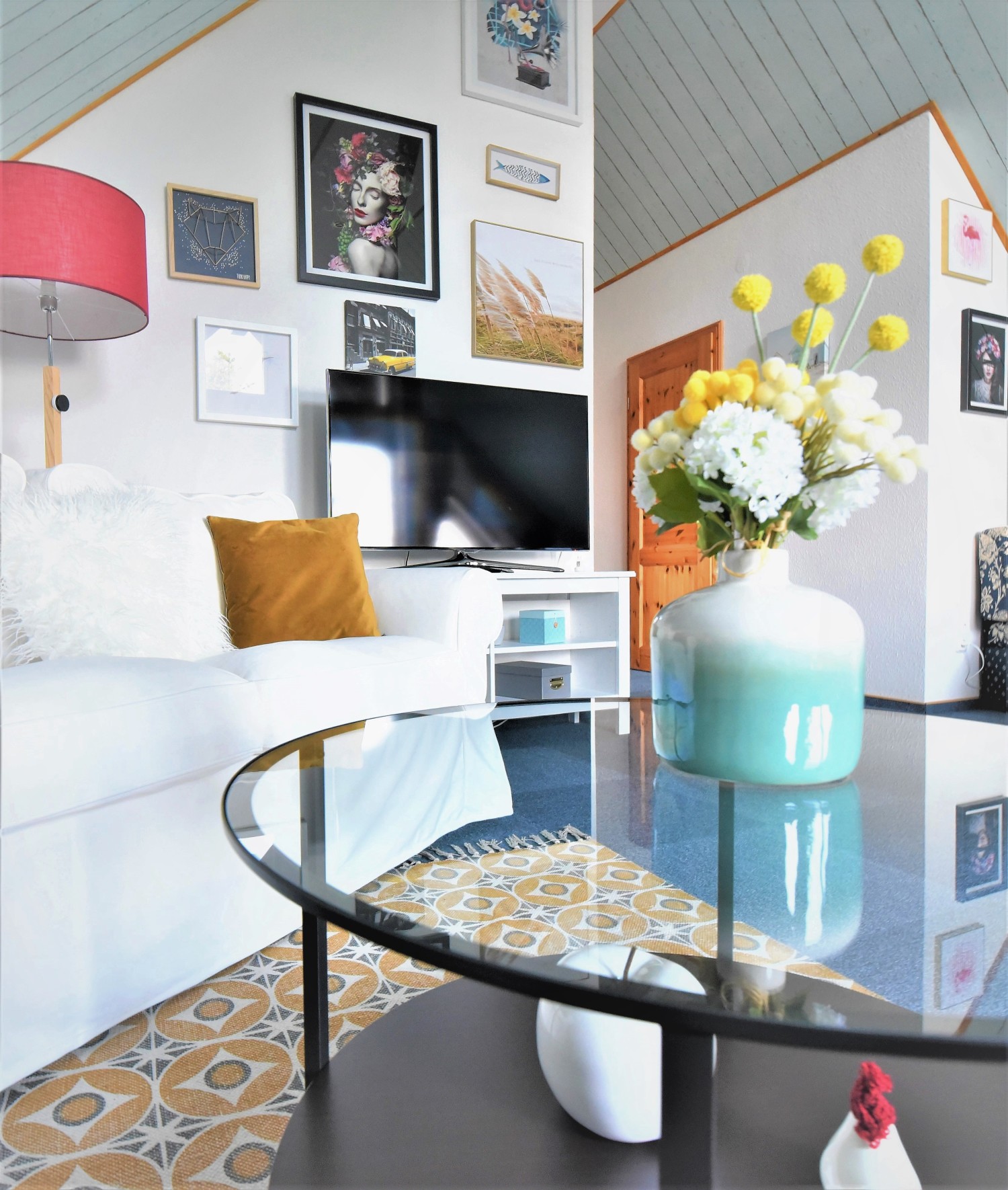 Living Room Table Sofa TV 1 (3).JPG