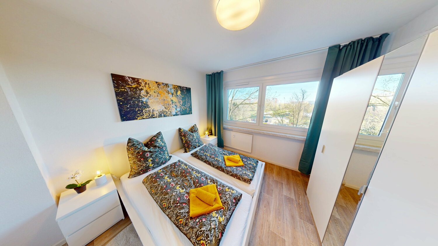 Schlafzimmer (3).jpg