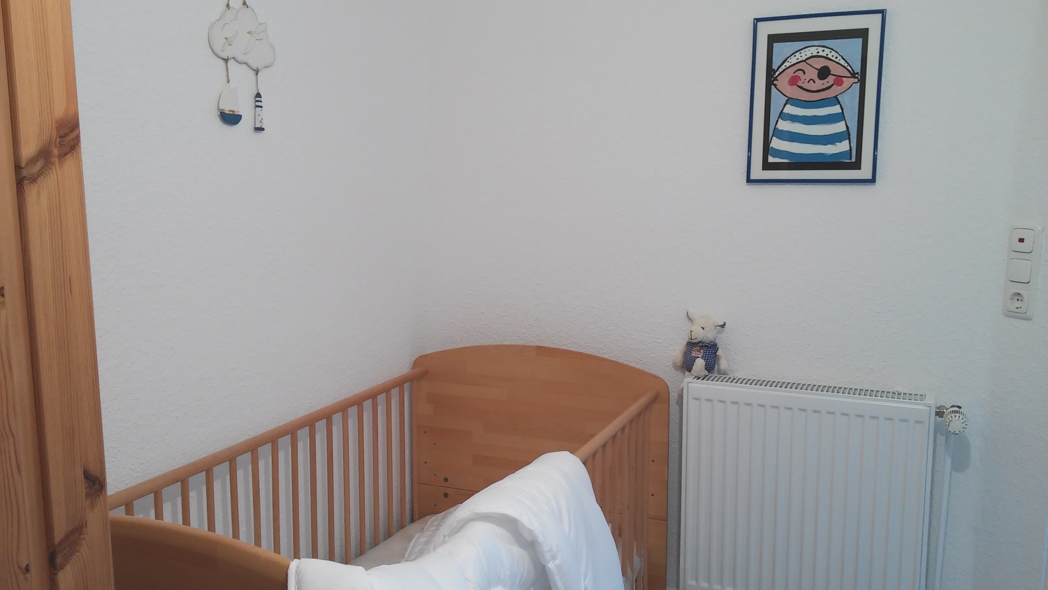 Schlafen2 Babybett.jpg
