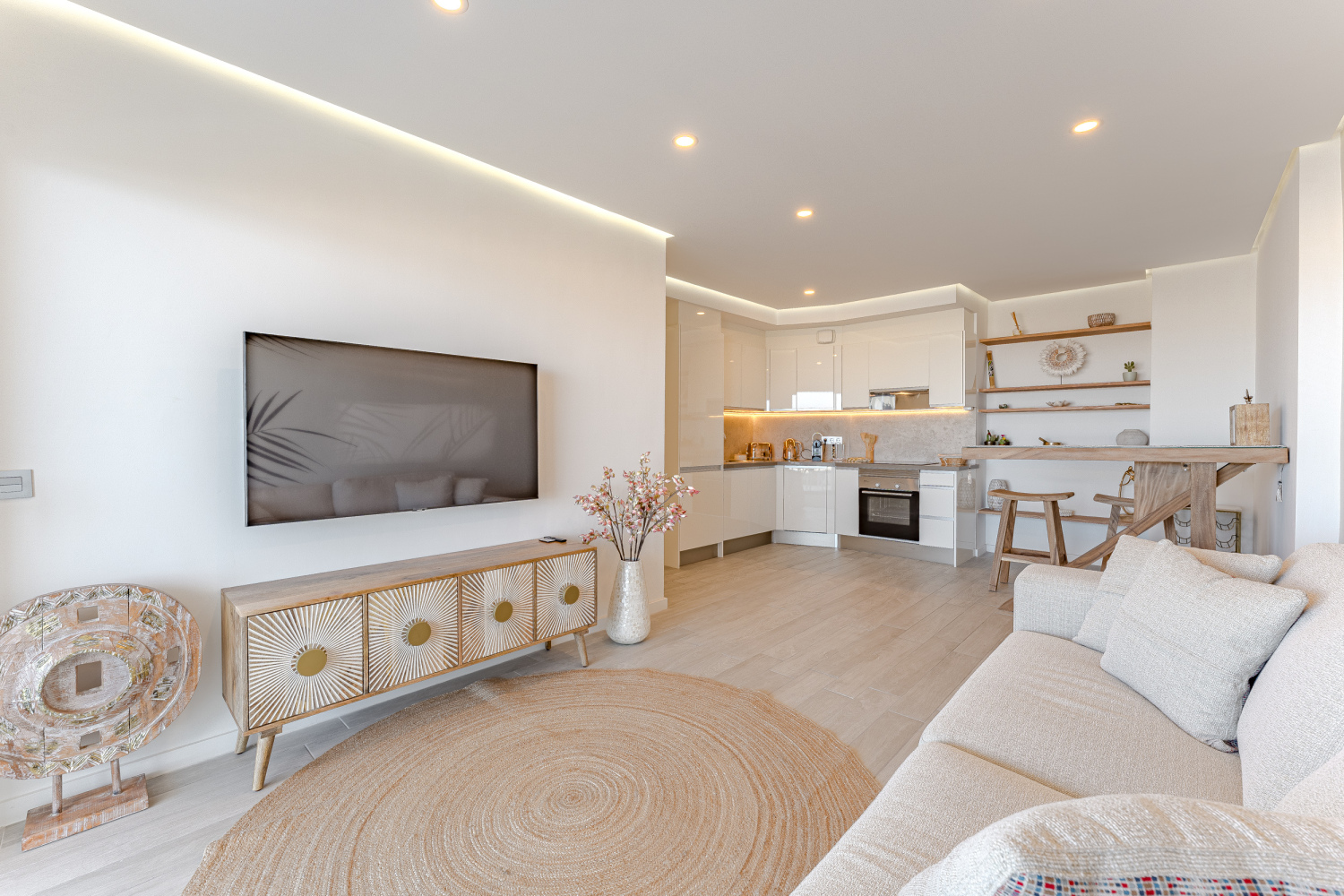 610 salon inside view.jpg