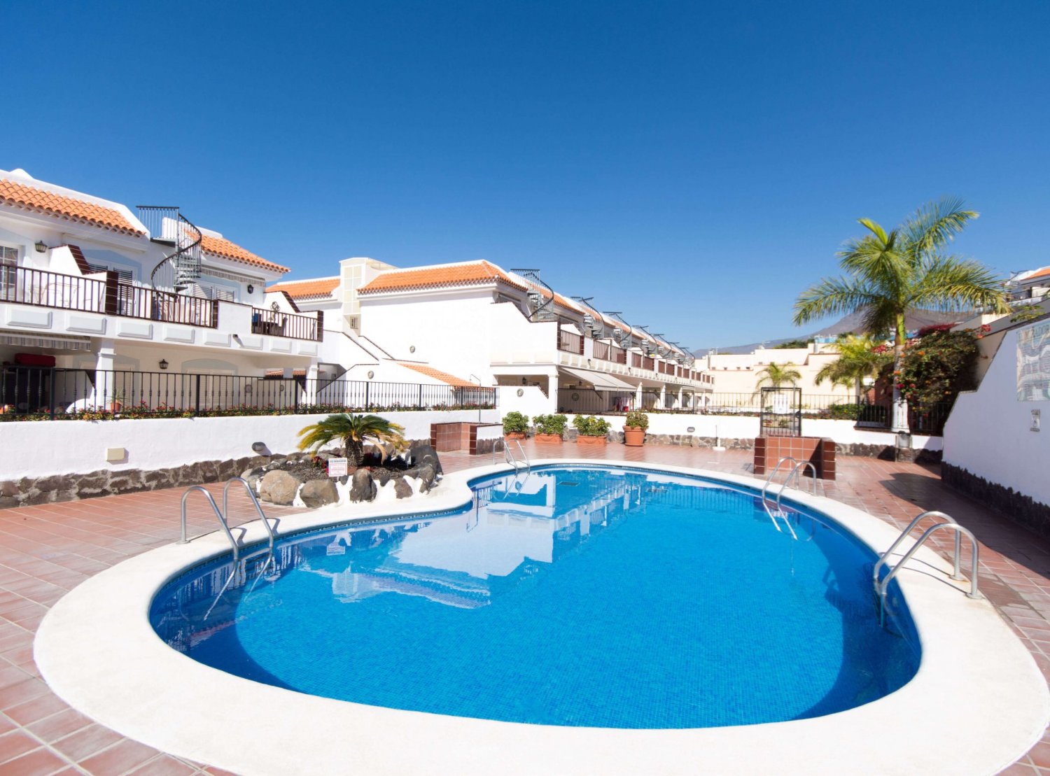 los_cristianos-bonito_apartamento_en_los_cristianos_con_piscina_compartida_FF781EA6-0CC0-8012-A41F-366EB1994CC4-0.jpg