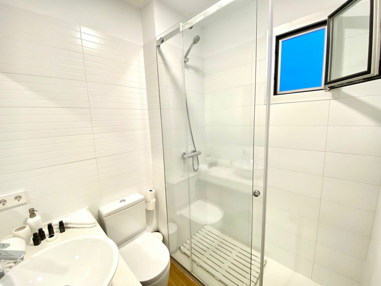 WhatsApp Image 2021-12-16 at 11.13.59 (1).jpeg