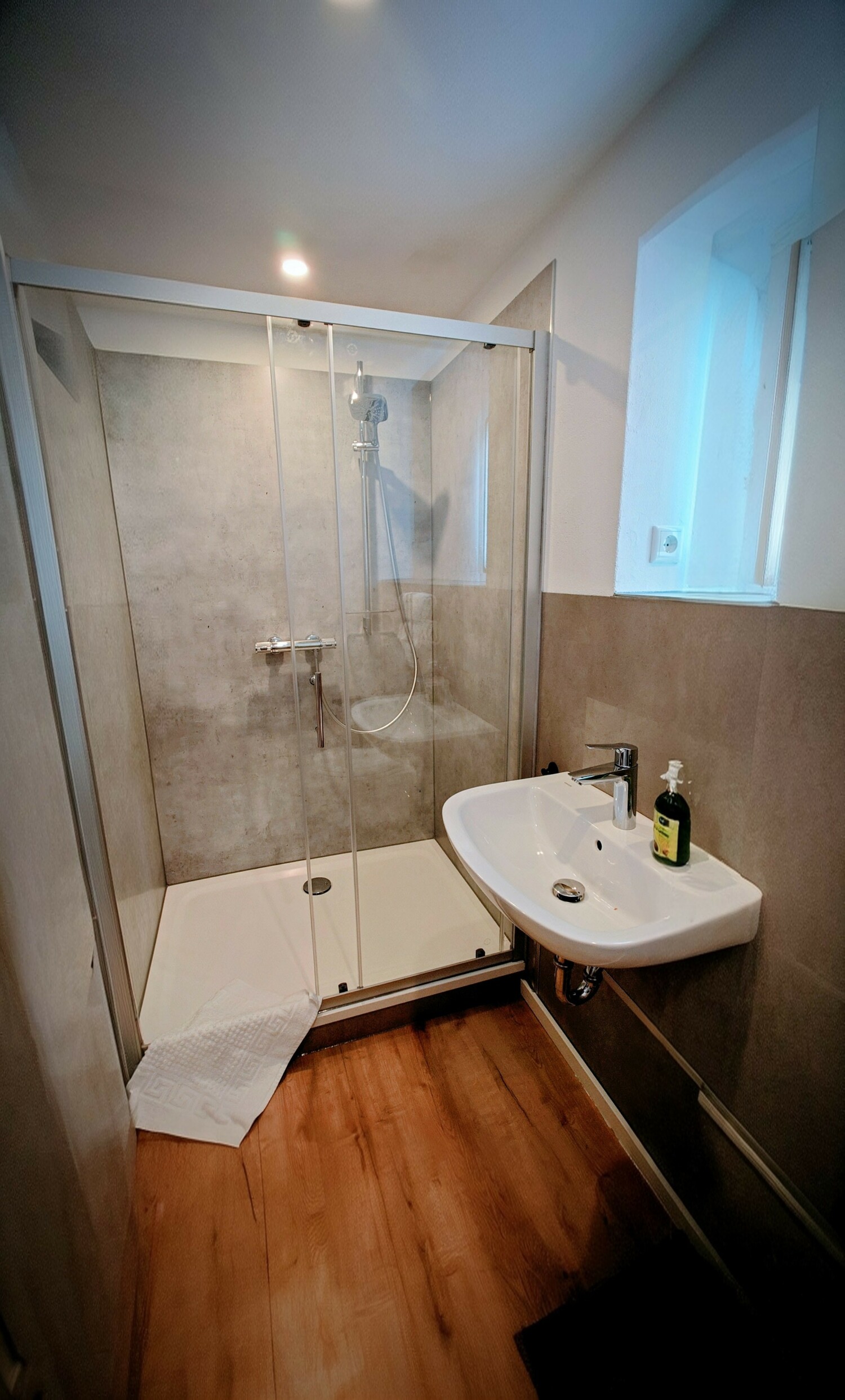 20251011_120705341 (2).JPG