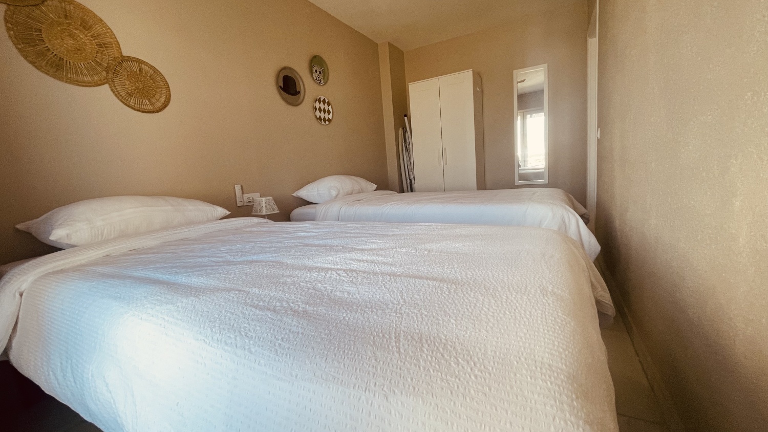 Guest bedroom 2 of 2.jpg