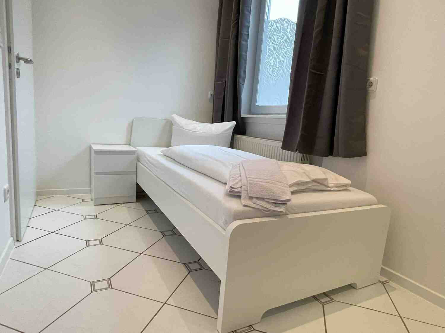 R111_ Lichtenfelser Straße 3, 93057 Regensburg (8).jpg