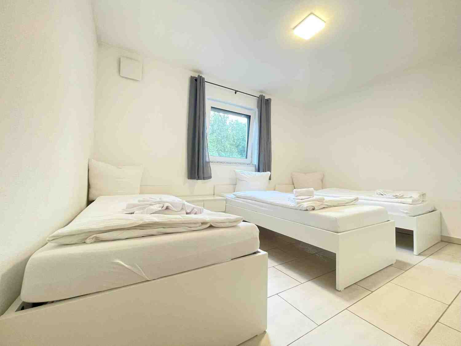 MAX115_ Industriestraße 25b, 93142 Maxhütte-Haidhof (4).jpg