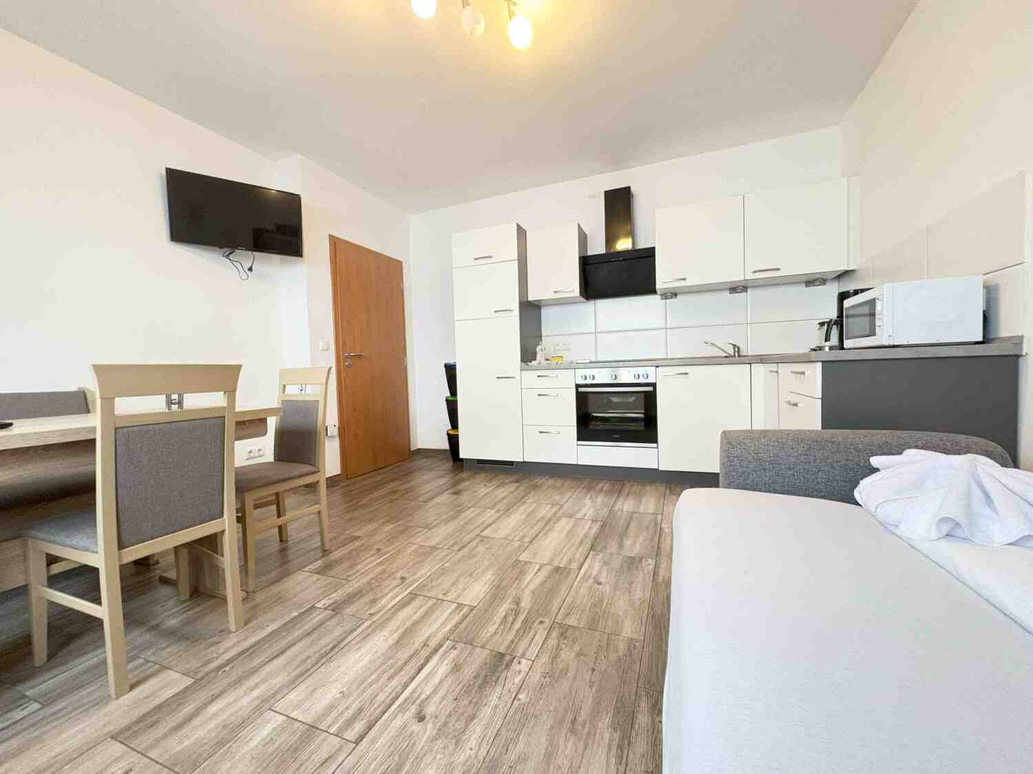 STB112_ Eichenstraße 1, 92449 Steinberg am See (2).jpg