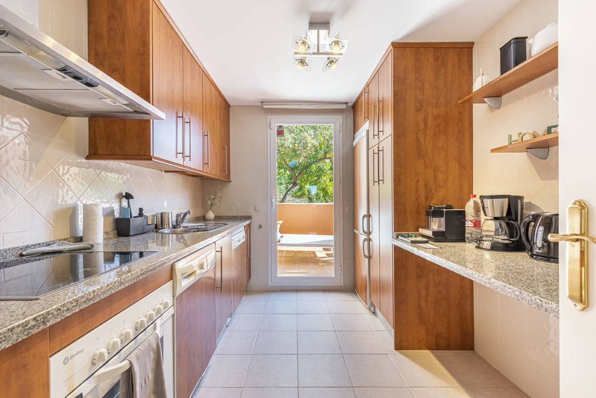 Vacation-rental-apartment-marbella-kitchen.jpg
