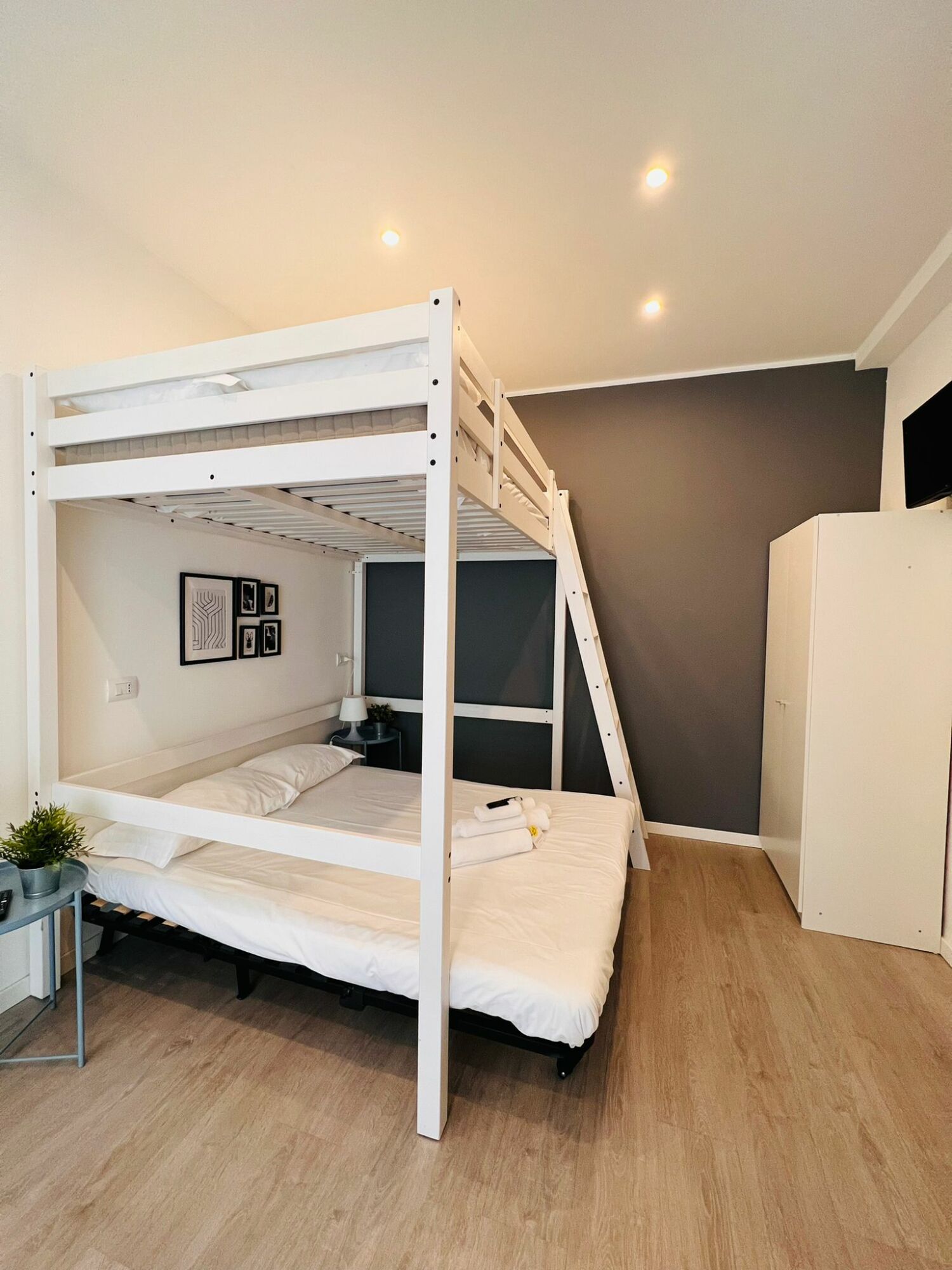 WhatsApp Image 2022-05-02 at 13.13.29 (2).jpeg