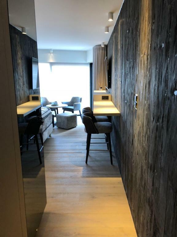 foto 4d gang naar raam.jpg