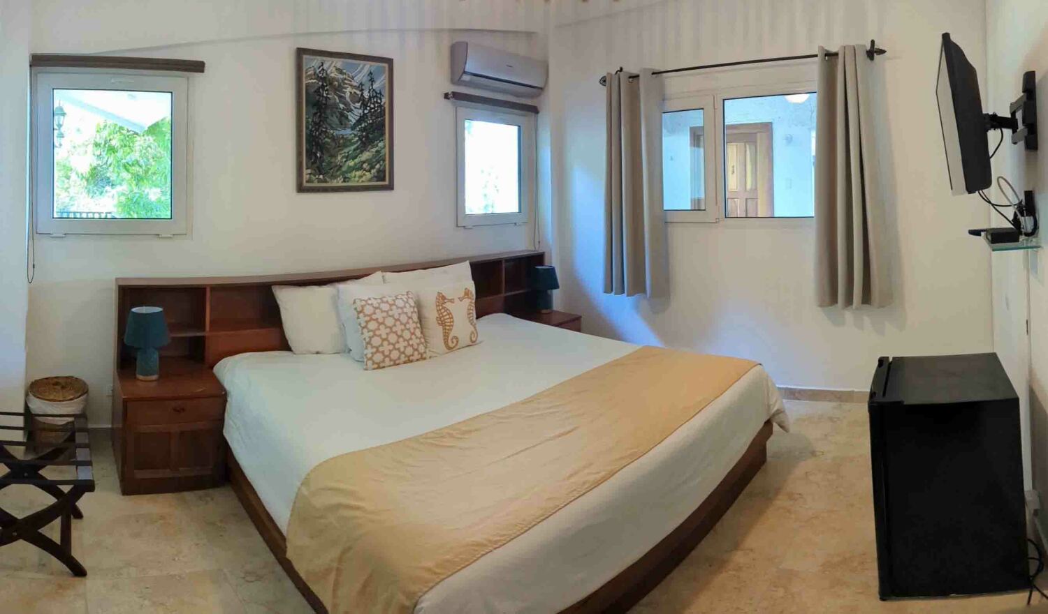 PXL_20230805_195057402.PANO - adjusted small.jpg