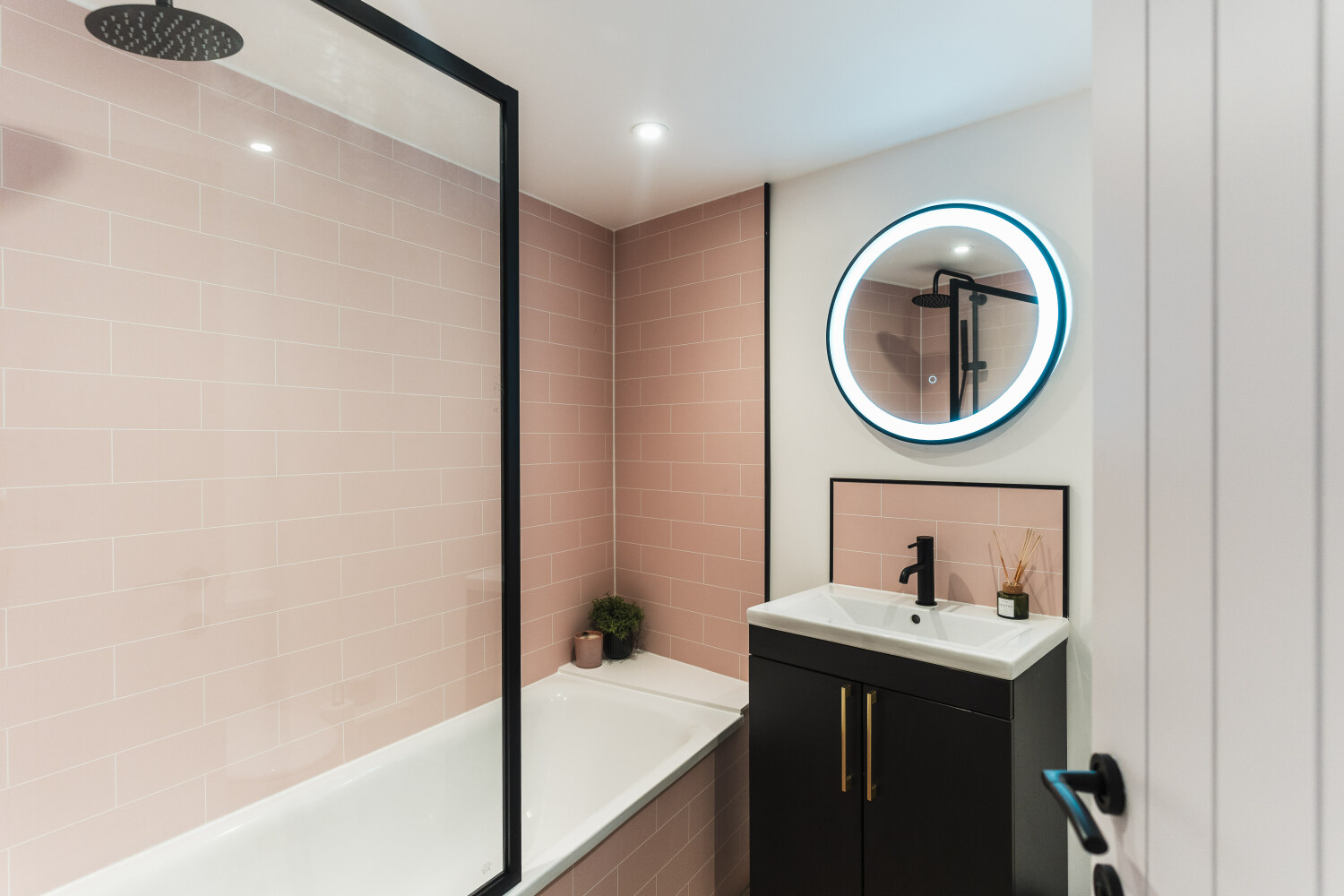 Feature Stone - Bathroom 7.jpg