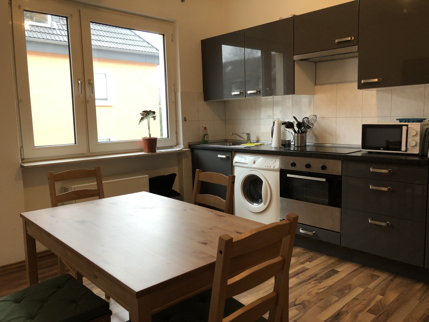 Küche_tageslicht (2).jpg