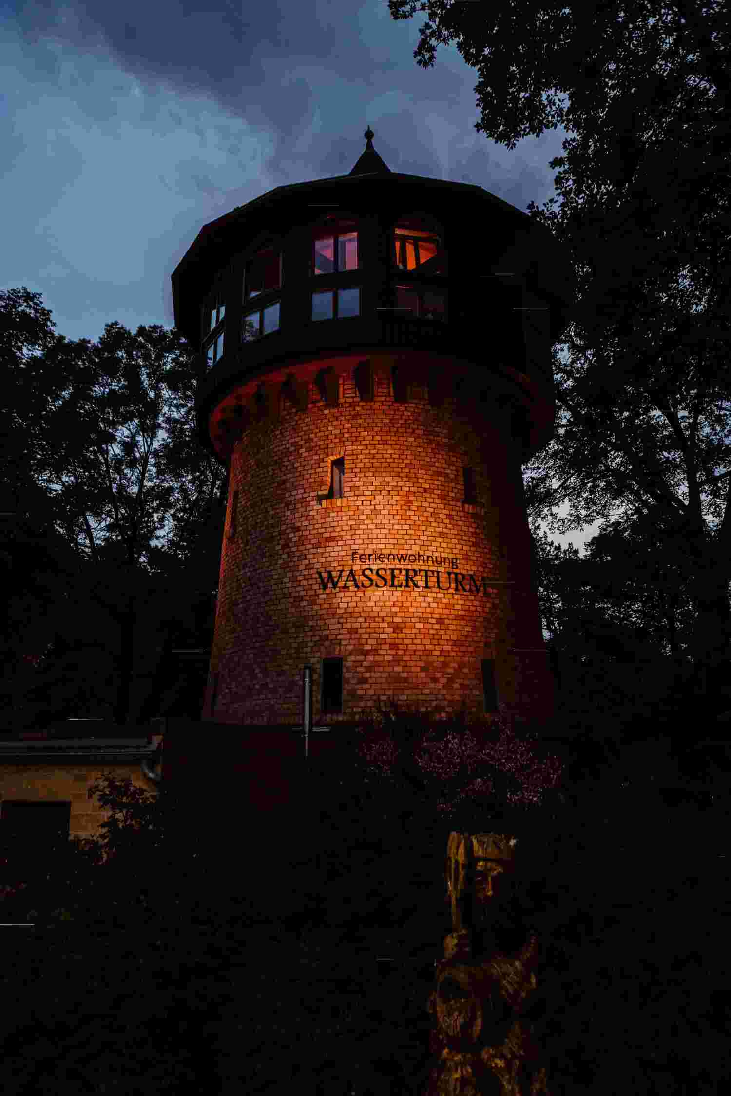 wasserturm-abend-001.jpg