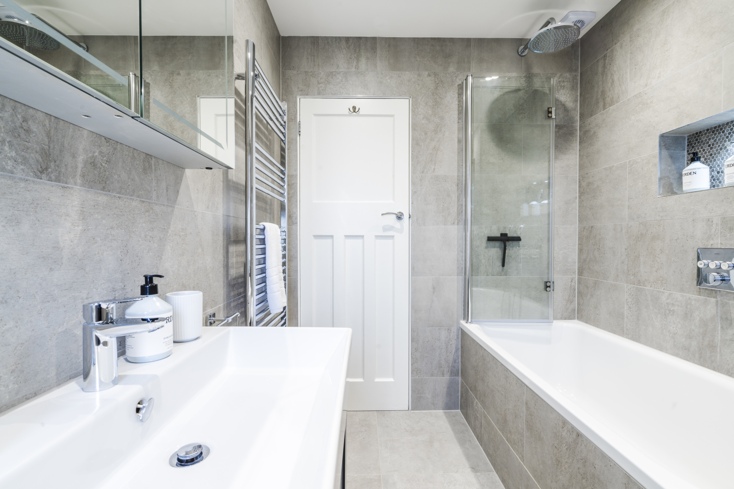 adrianna 7 barn close-63.jpg