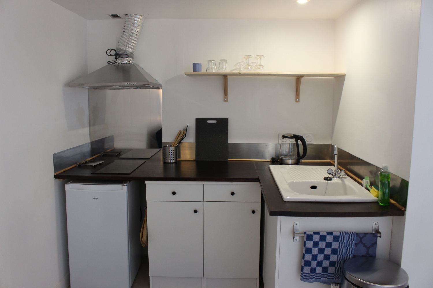 Gite kitchen 1.JPG