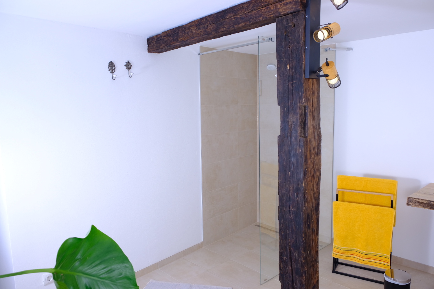 Badezimmer oben (4).jpg