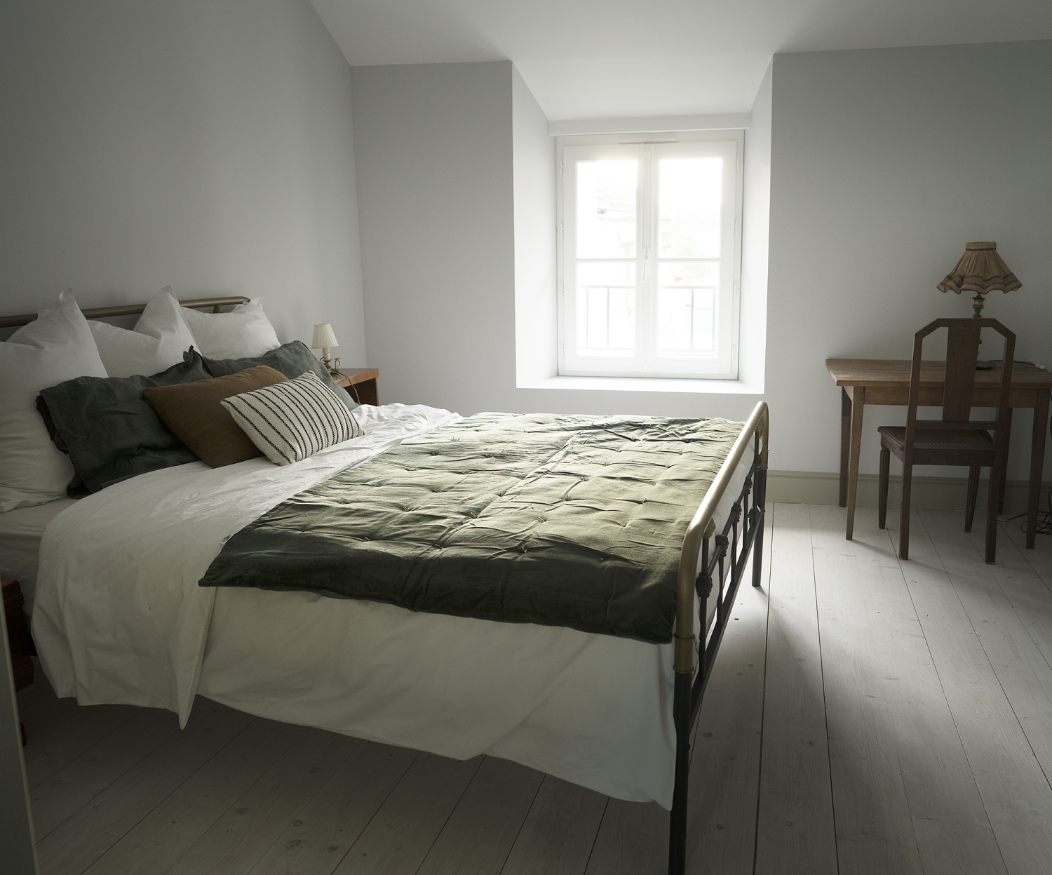 CHAMBRE 3 BED FIRST.jpg