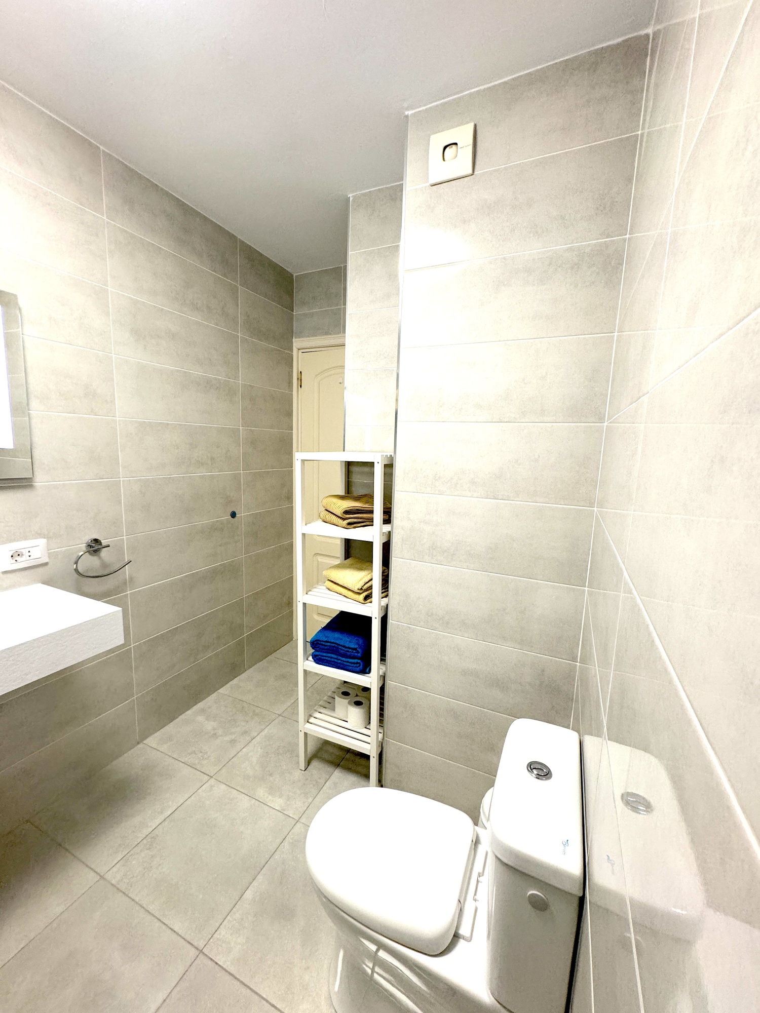 TFS-Apartment bathroom.JPG