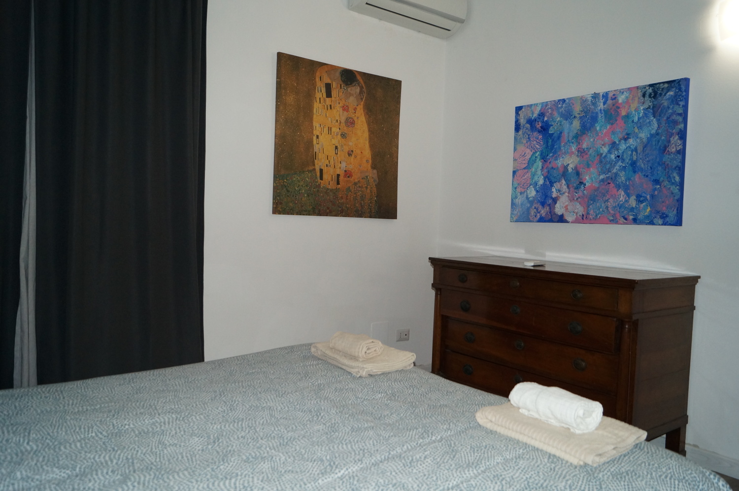 NAVIGLI DARSENA - CAMERA 5.JPG