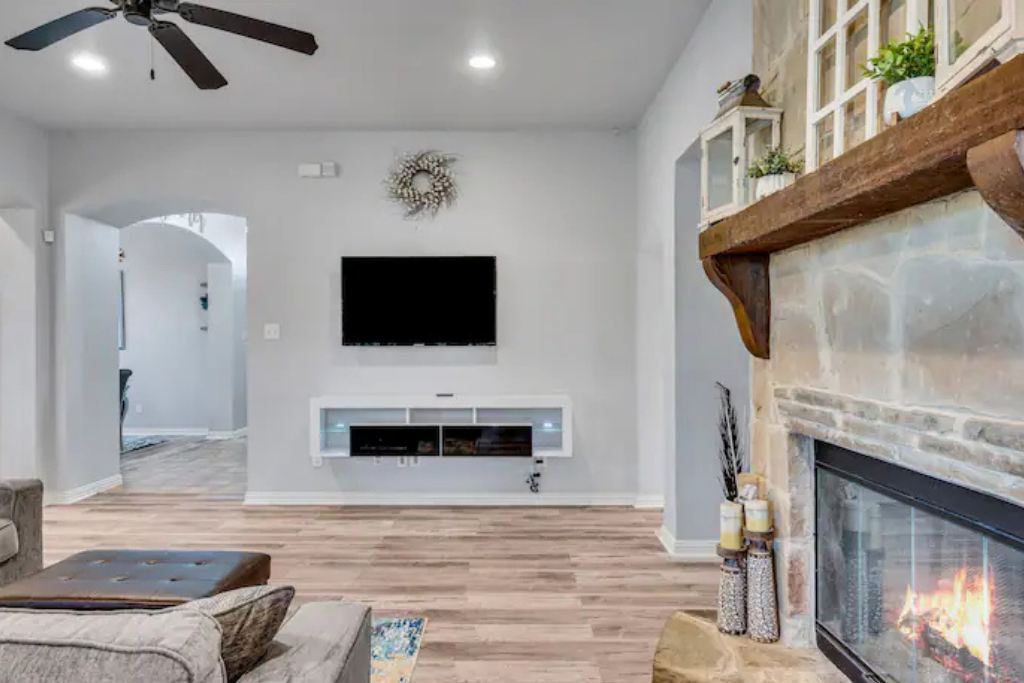 Larreta Airbnb pics  (5).png