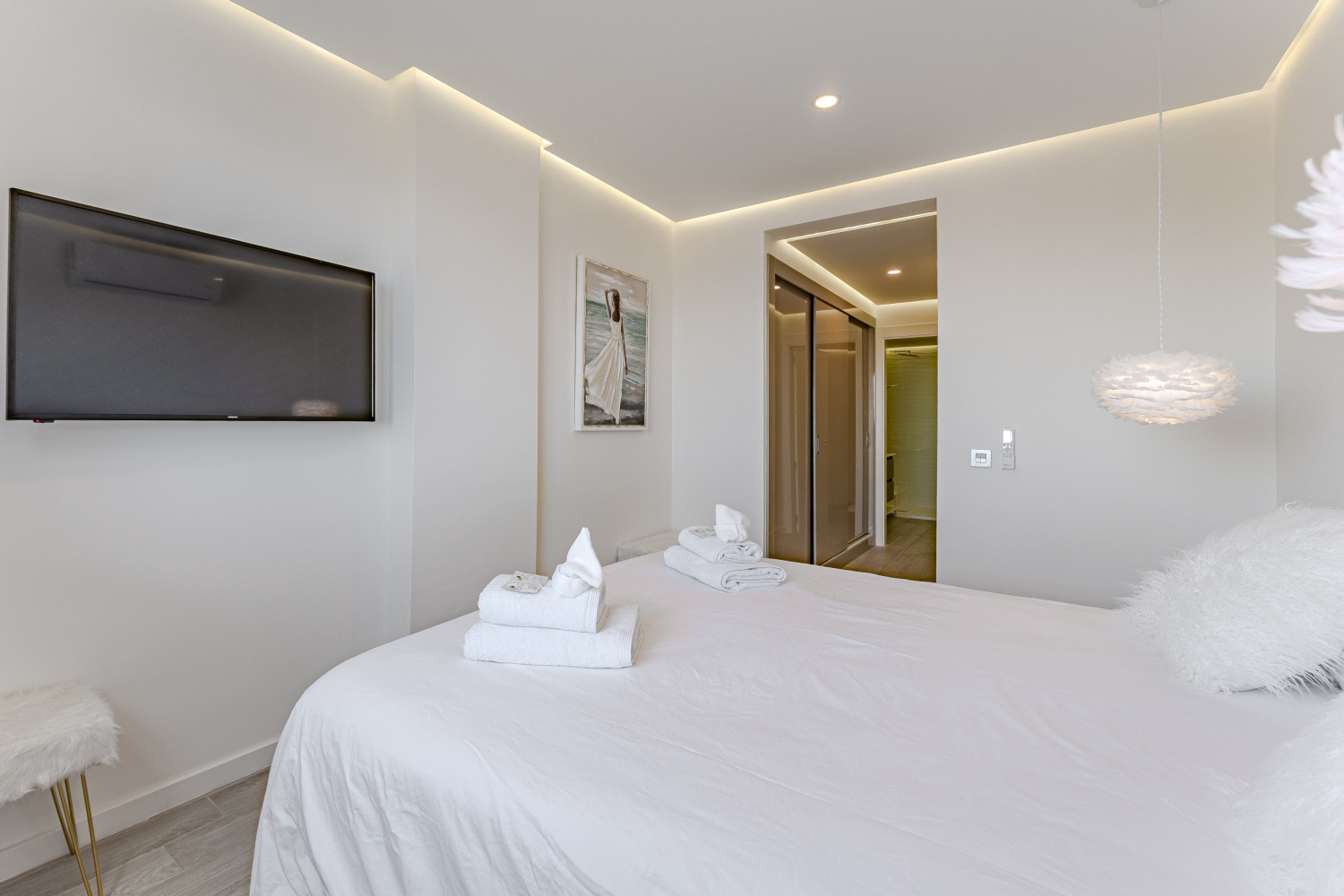 610 Master bedroom 3.jpg