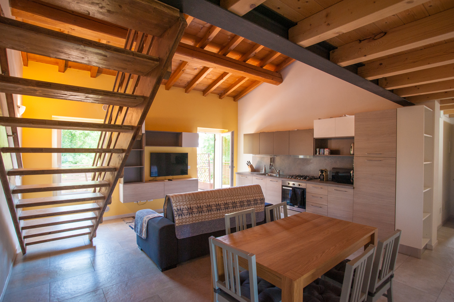 Kitchen_Living room_07.jpg