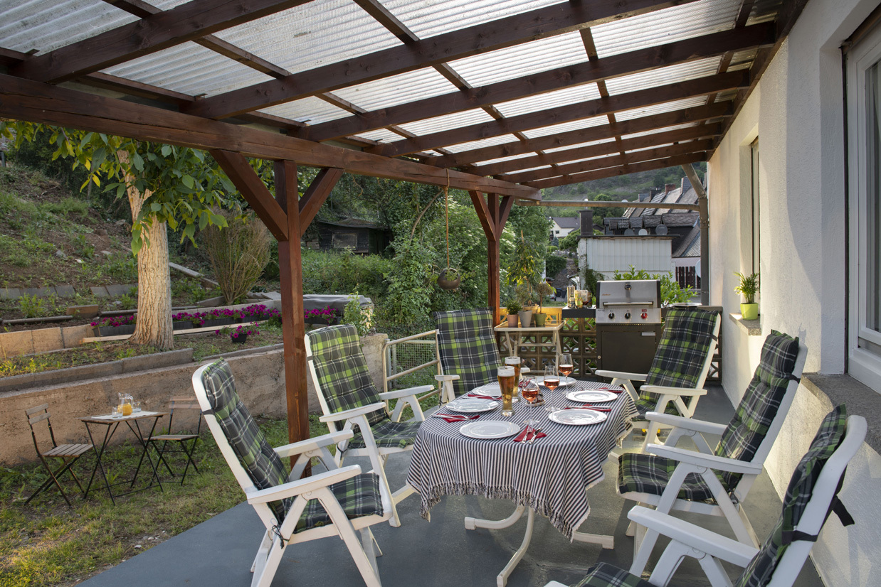 Grosse Grillterrasse-klein.jpg