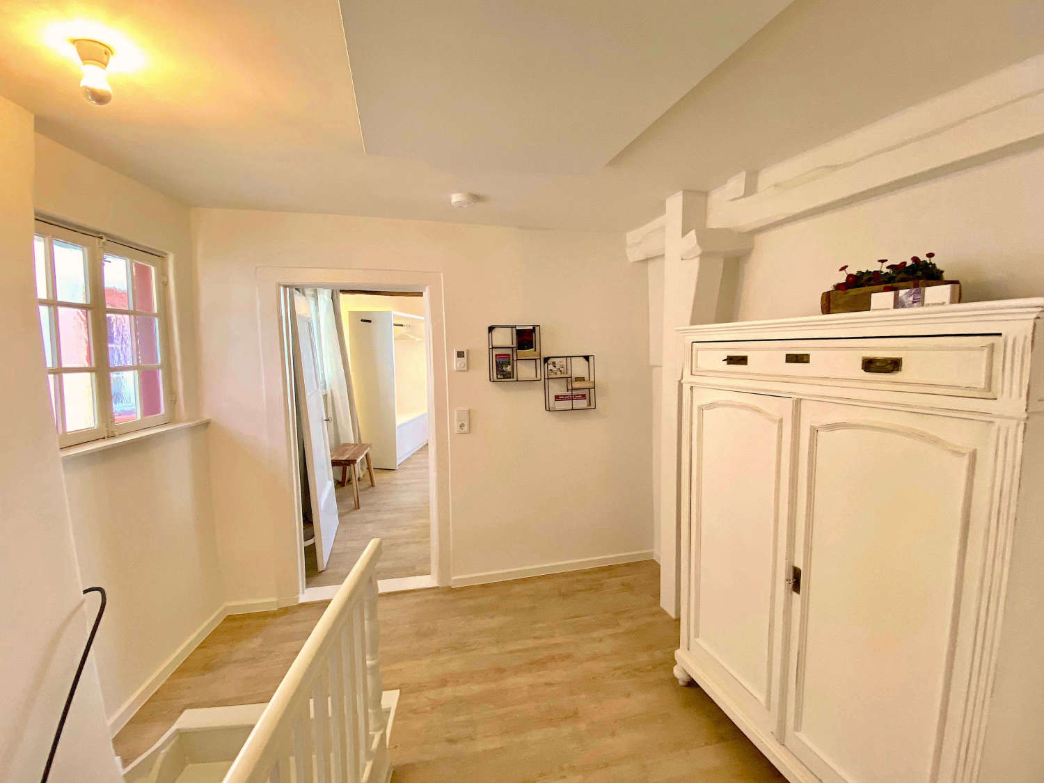 OG-Diele mit Blick in Schlafz.1.jpg