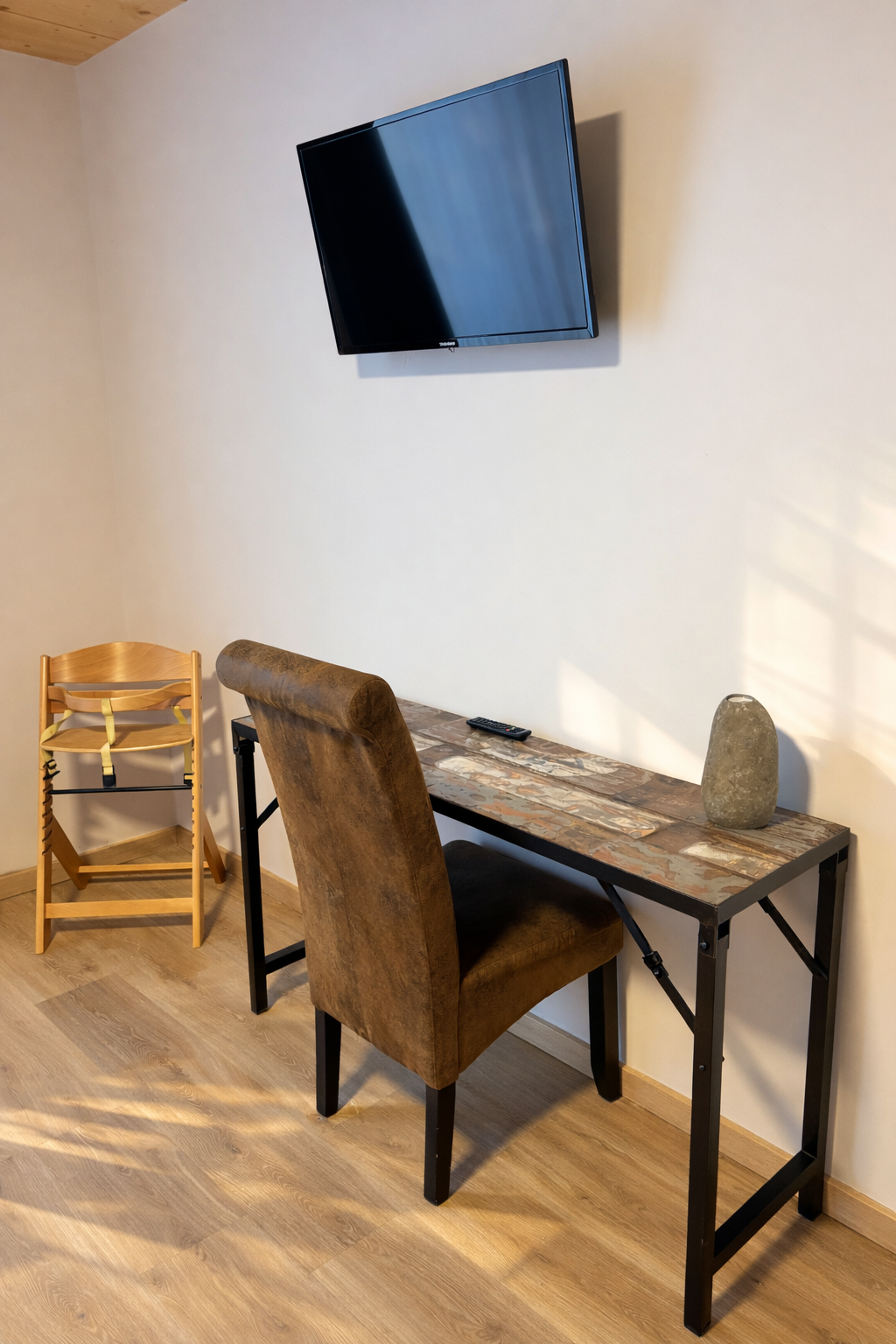 Ankerix Schlafzimmer 1b.png