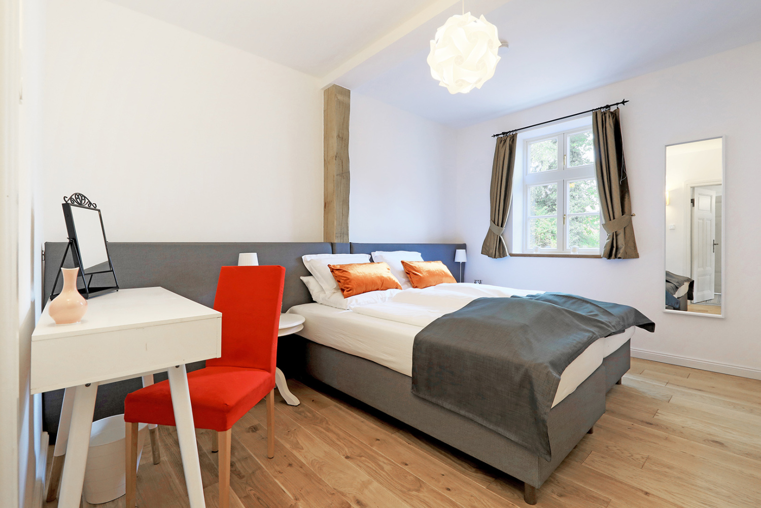 EG Vorne Schlafen 1.jpg