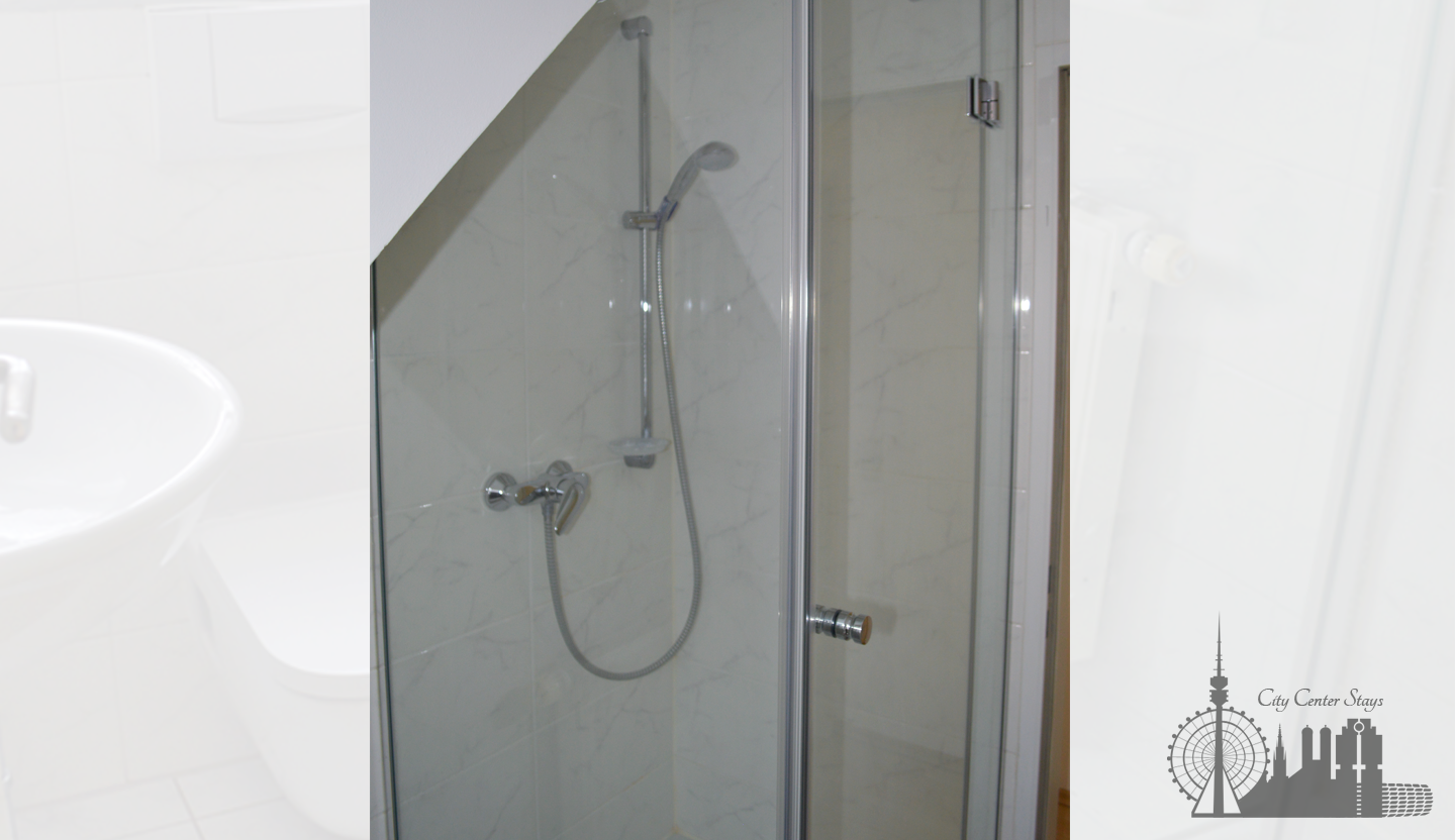 0DSC_0081_heller mehr Blauton.png