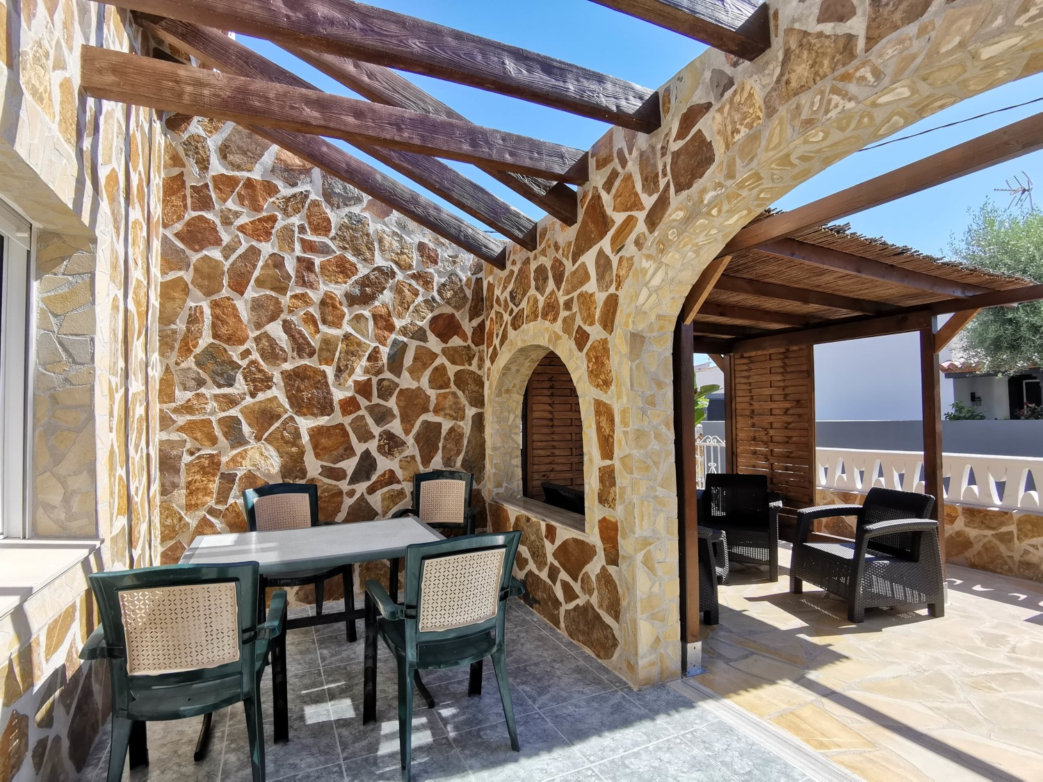 Apartment André-Terrasse-1-min.jpg